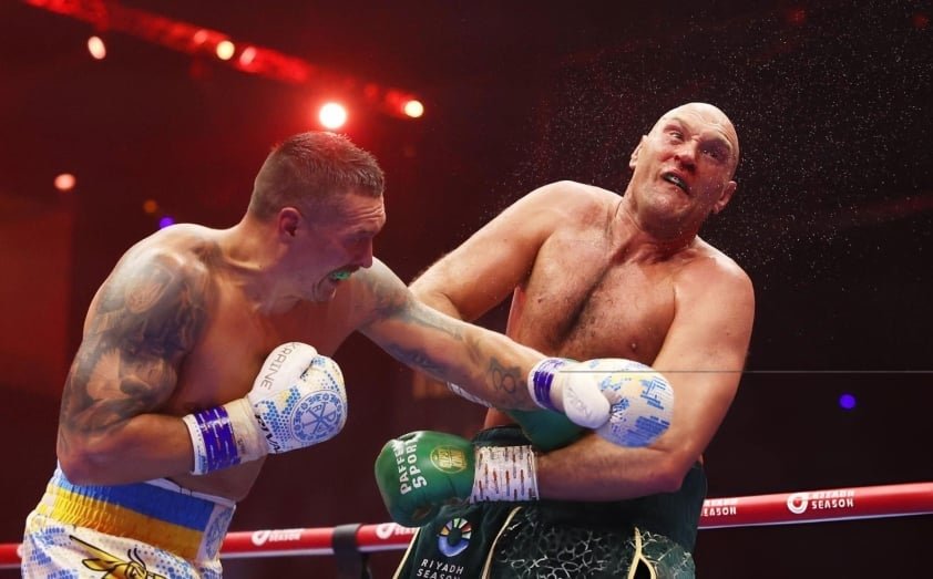 Oleksandr Usyk won convincingly against Tyson Fury, becoming the absolute champion 3