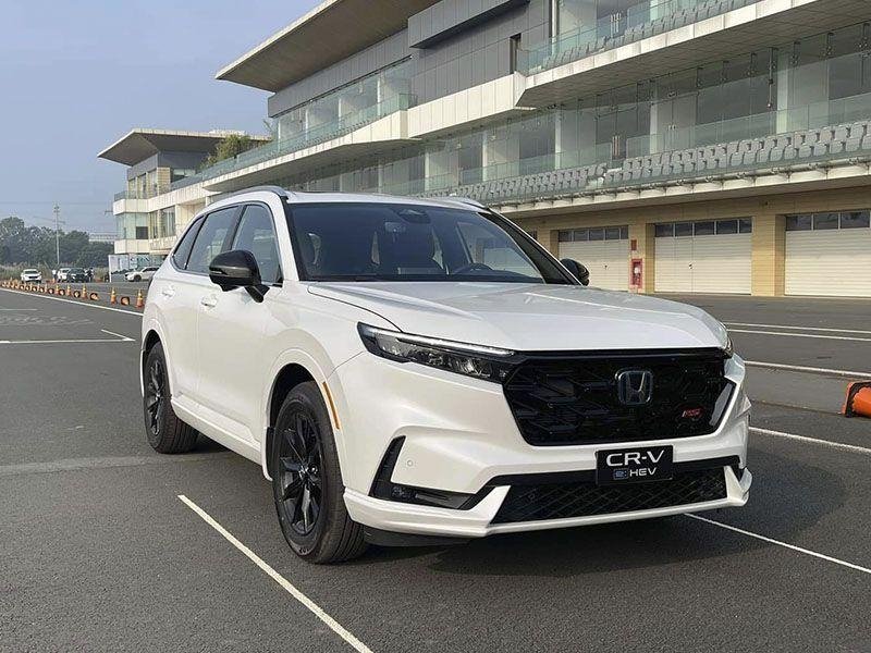 The reason behind the skyrocketing sales of Honda CR-V Hybrid in Vietnam 5